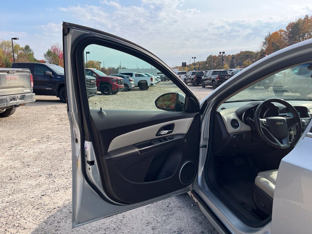 Used 2012 Chevrolet Cruze LT FWD image 14