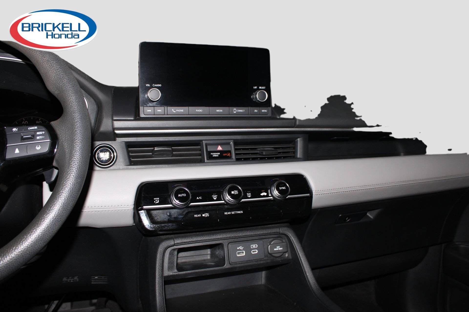 Certified 2023 Honda Pilot LX image 18