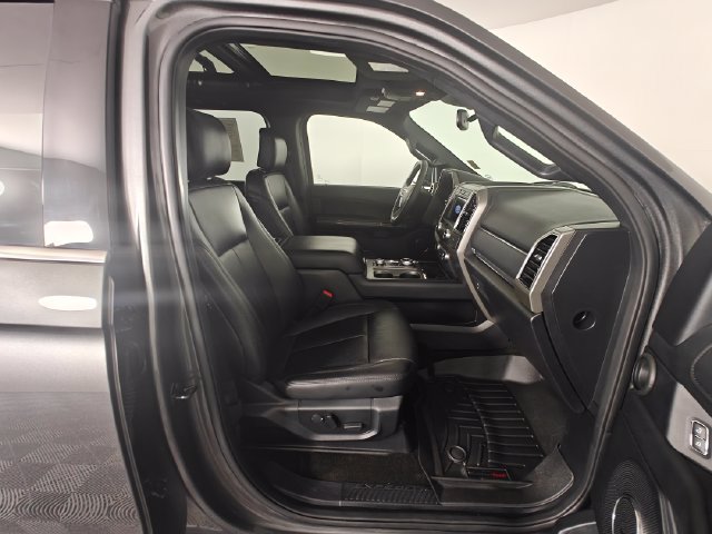 Used 2020 Ford Expedition XLT w/ Equipment Group 202A AWD/4WD image 65
