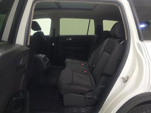 Used 2018 Volkswagen Atlas Launch Edition FWD image 12