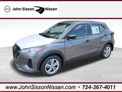 New 2025 Nissan Kicks Play S