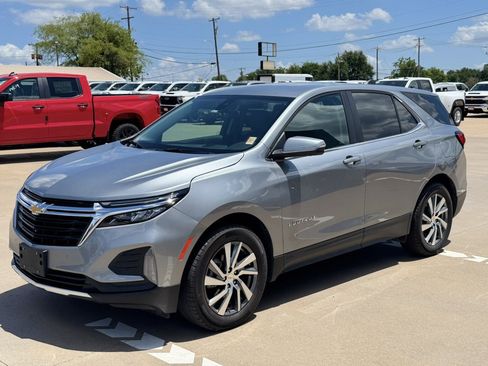 Used 2024 Chevrolet Equinox LT FWD image 3