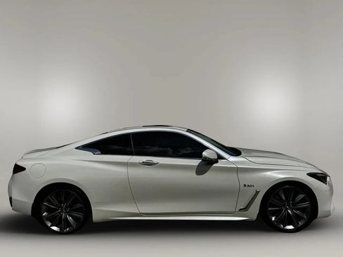 Used 2018 INFINITI Q60 Red Sport 400 w/ Sensory Package 3.0T Sport RWD image 7