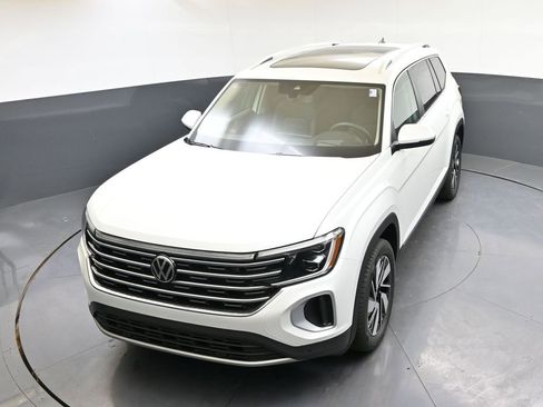 Certified 2025 Volkswagen Atlas SEL image 42