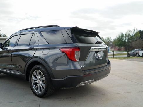 Used 2020 Ford Explorer XLT w/ Equipment Group 202A image 15