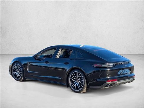 Used 2023 Porsche Panamera Platinum Edition image 7