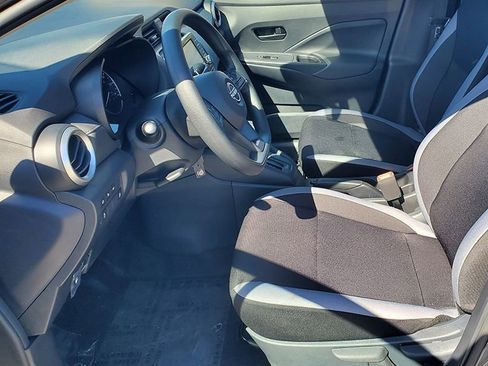 Used 2025 Nissan Versa S w/ Trunk Package image 18