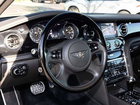 Used 2020 Bentley Mulsanne RWD image 25