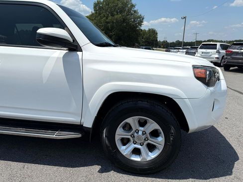 Used 2019 Toyota 4Runner SR5 image 40