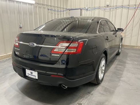 Used 2016 Ford Taurus SE image 21