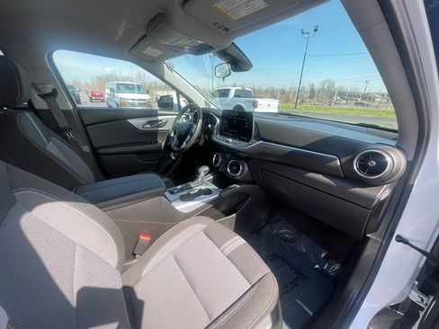 Used 2025 Chevrolet Blazer LT FWD image 28