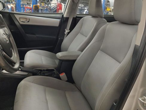 Used 2016 Toyota Corolla LE image 2