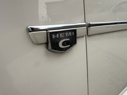 Used 2006 Chrysler 300 C image 5