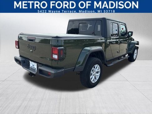 Used 2023 Jeep Gladiator Sport AWD/4WD image 6