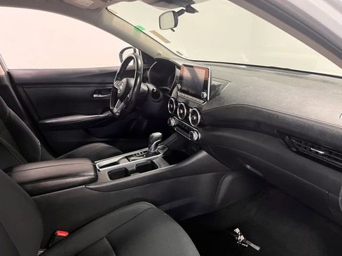 Used 2022 Nissan Sentra SV image 11