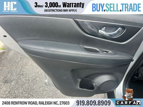 Used 2020 Nissan Rogue SV FWD image 16