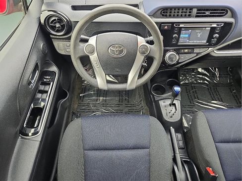 Used 2015 Toyota Prius C Four image 17