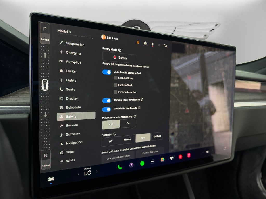 Used 2022 Tesla Model S AWD/4WD image 27