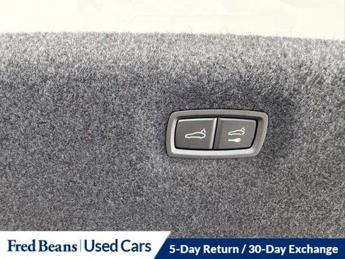Used 2022 Porsche Taycan 4S AWD/4WD image 8