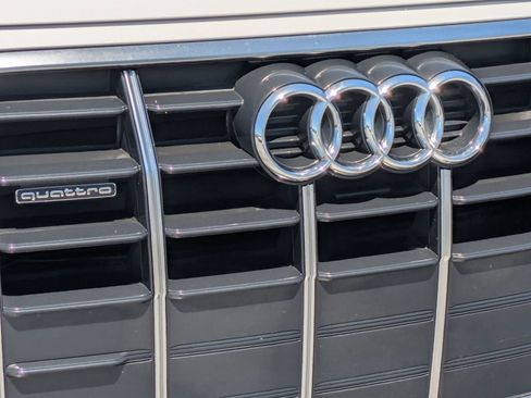 Used 2023 Audi Q5 2.0T Premium w/ Convenience Package AWD/4WD image 26