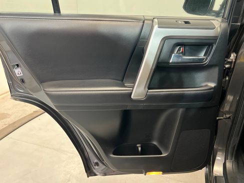 Used 2019 Toyota 4Runner SR5 AWD/4WD image 19