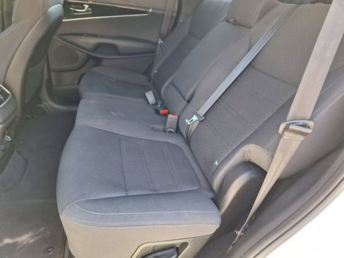 Used 2016 Kia Sorento LX w/ LX Convenience Package image 21