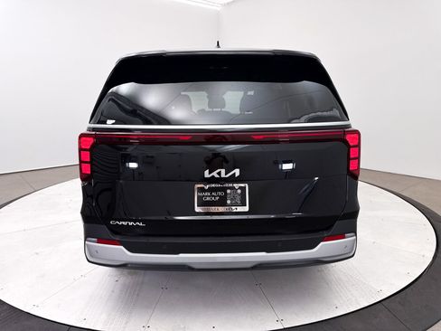Used 2026 Kia Carnival FWD image 18
