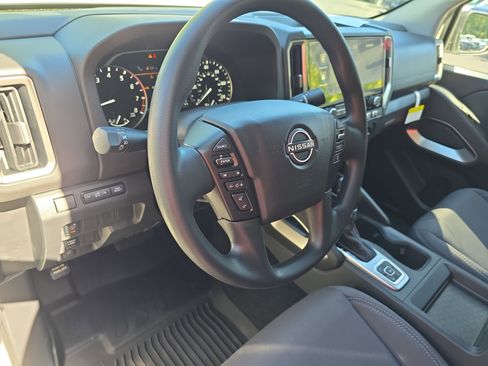 New 2026 Nissan Frontier SV w/ Tow Package image 15