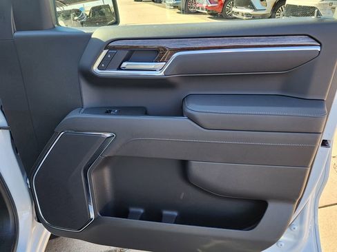 New 2026 GMC Sierra 1500 Elevation image 35