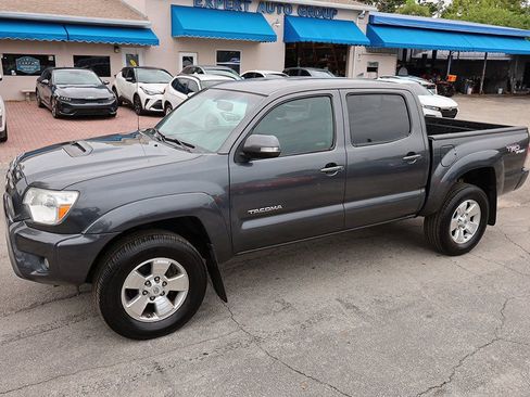 Used 2012 Toyota Tacoma PreRunner image 34