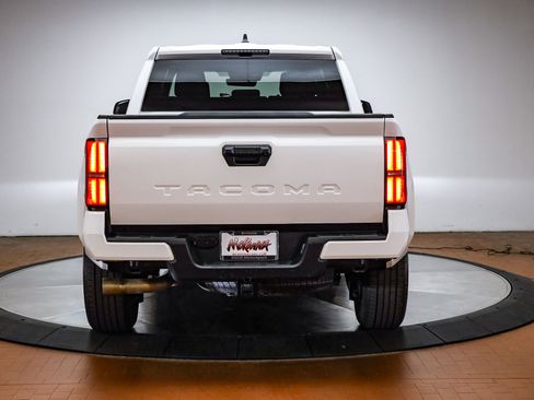 Used 2024 Toyota Tacoma TRD Sport image 8