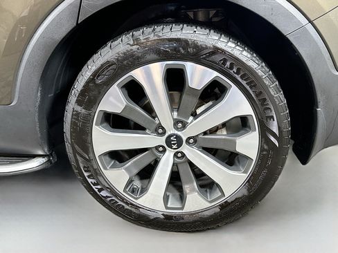 Certified 2021 Kia Telluride EX w/ EX Premium Package AWD/4WD image 32