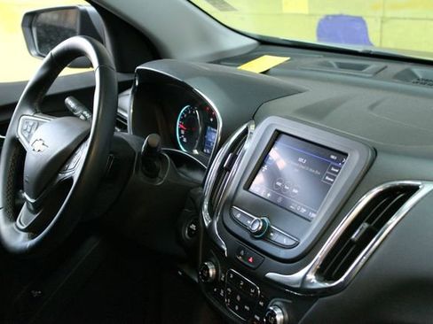 Used 2023 Chevrolet Equinox LT image 10