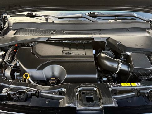 Used 2023 Land Rover Discovery Sport SE R-Dynamic image 25