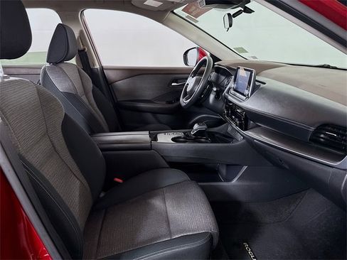 Certified 2021 Nissan Rogue SV image 25