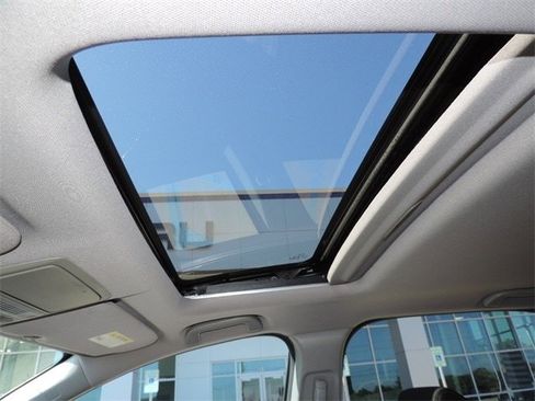 Used 2019 Honda CR-V EX image 9