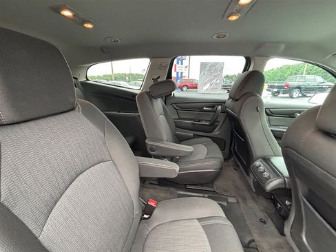 Used 2016 Chevrolet Traverse LT w/ Style and Technology Package image 19