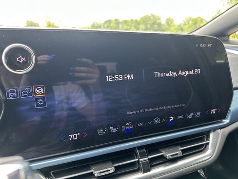 Used 2024 Chevrolet Equinox EV LT AWD/4WD image 24