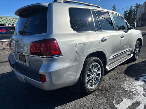 Used 2010 Lexus LX 570 4WD image 6