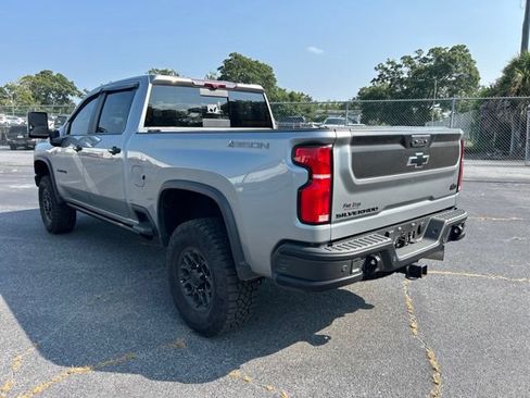 Used 2024 Chevrolet Silverado 2500 ZR2 w/ ZR2 Bison Edition AWD/4WD image 3