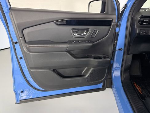 Used 2024 Honda Pilot TrailSport image 23