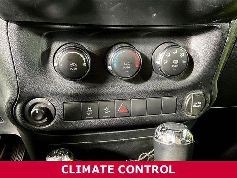 Used 2016 Jeep Wrangler Unlimited Sport w/ Quick Order Package 24S AWD/4WD image 13