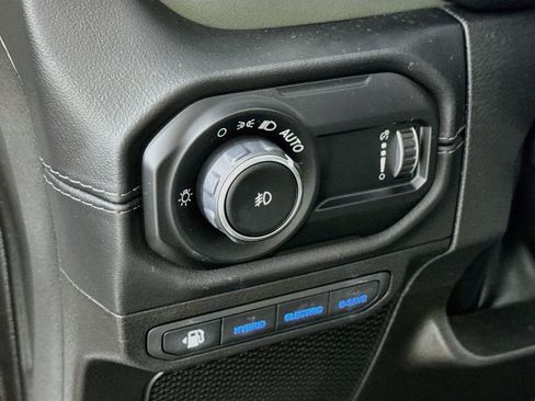 Used 2024 Jeep Wrangler High Altitude AWD/4WD image 13