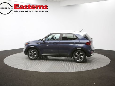 Used 2023 Hyundai Venue Limited image 97