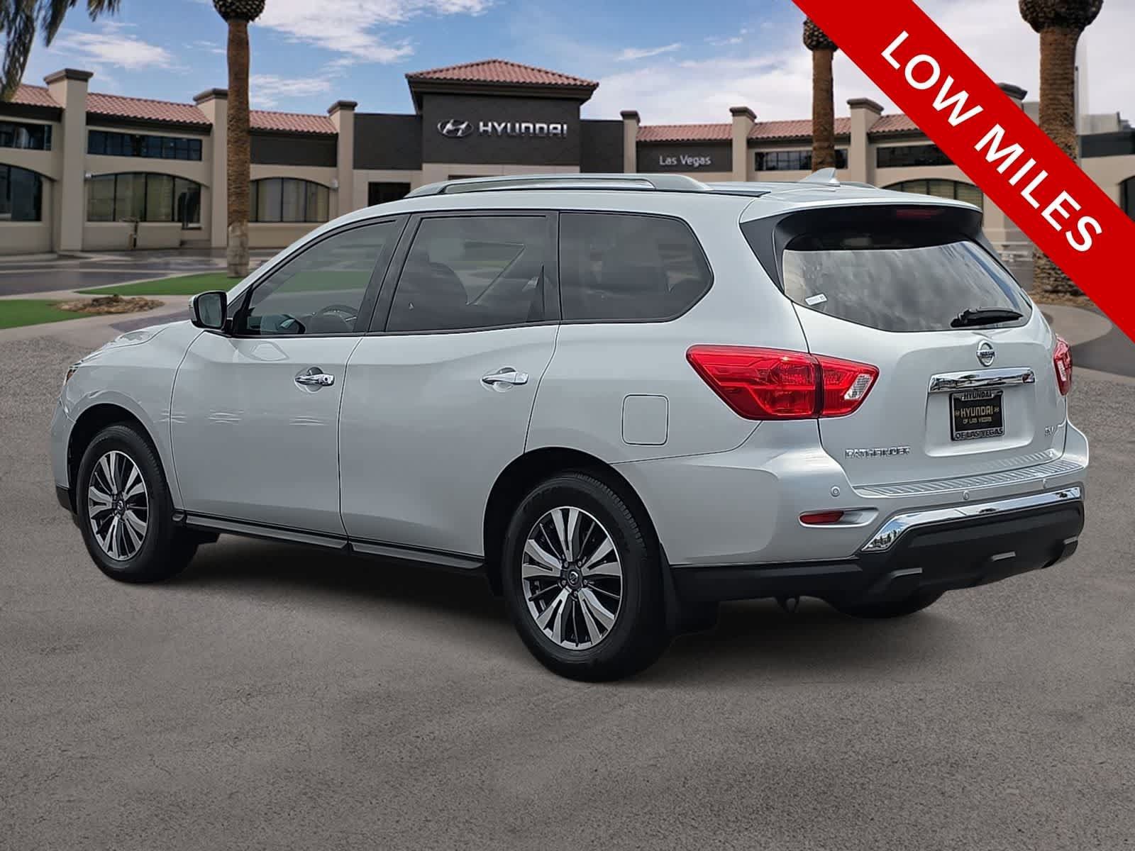 Used 2020 Nissan Pathfinder SV FWD image 6