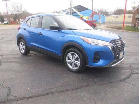 Used 2024 Nissan Kicks S image 5