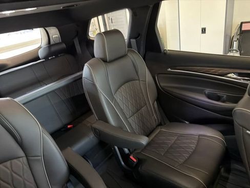 Used 2024 Buick Enclave Avenir w/ Avenir Technology Package AWD/4WD image 47
