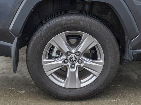Used 2024 Toyota RAV4 LE AWD/4WD image 12