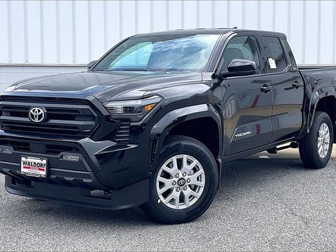 New 2026 Toyota Tacoma SR5 AWD/4WD image 2