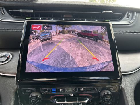 New 2025 Jeep Grand Cherokee L Limited image 37